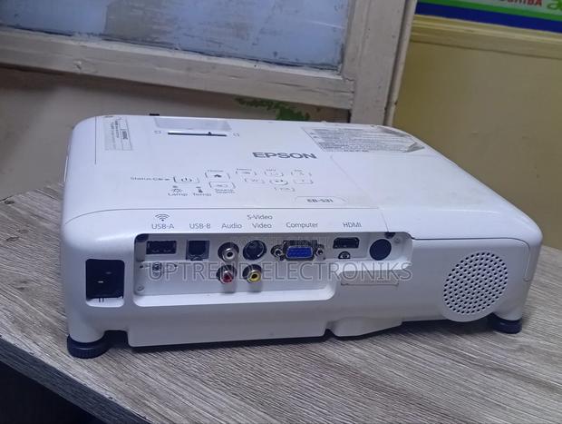 Epson Eb-S31 – Everyday Projection With Superior Quality - thumbnail 2