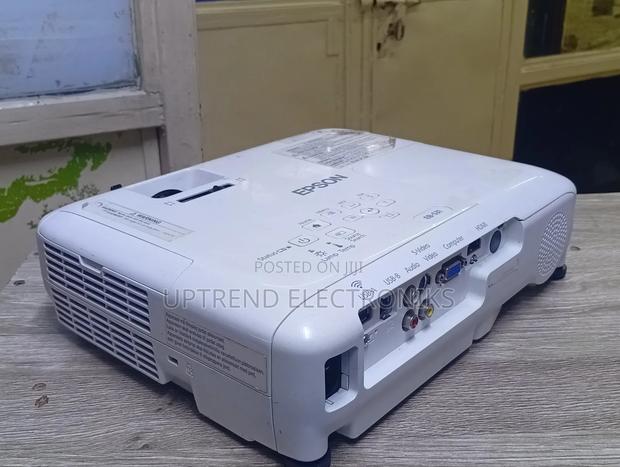 Epson Eb-S31 – Hassle-Free Setup, Instant Projection - thumbnail 3