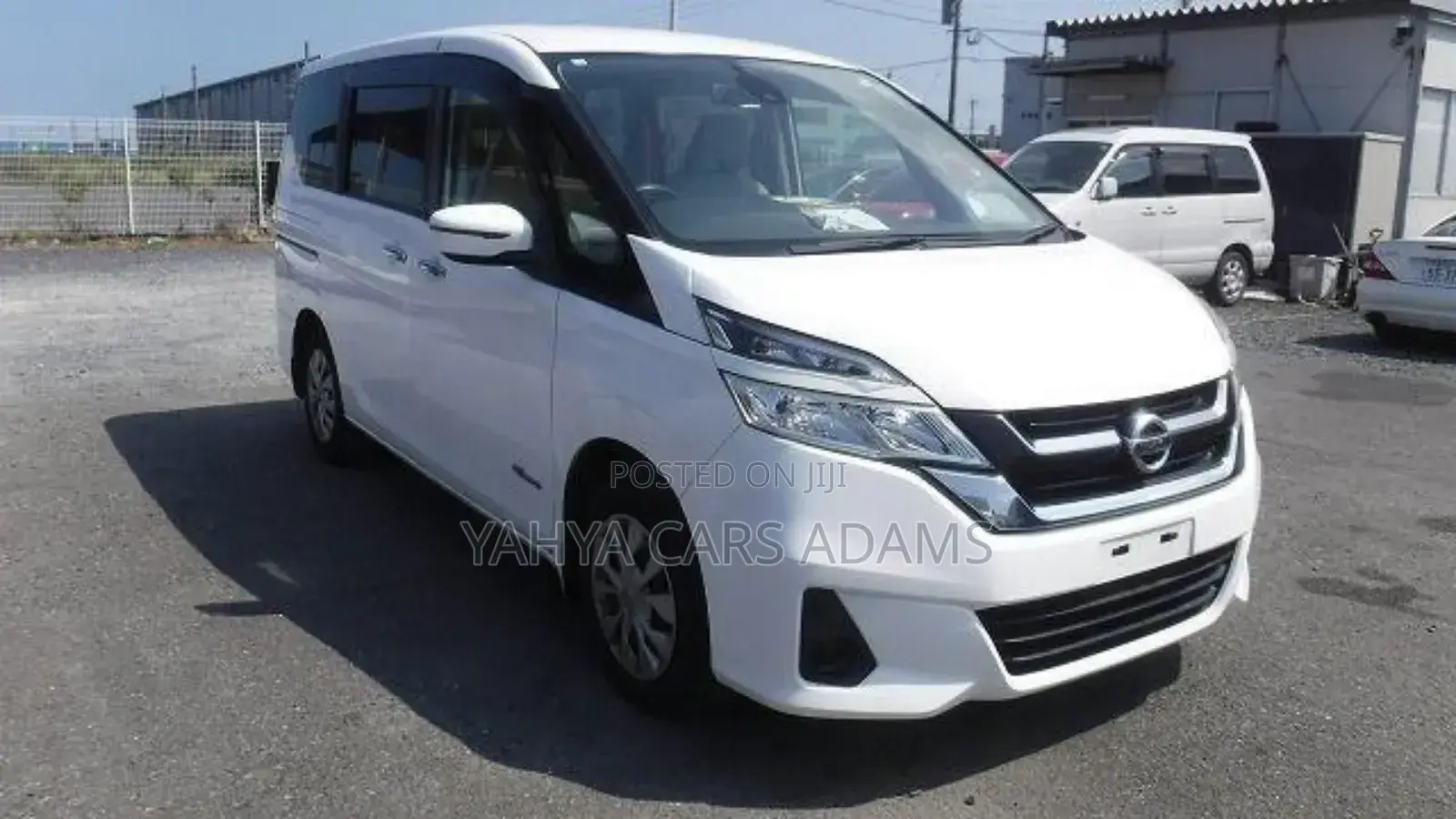Nissan Serena 2018 White