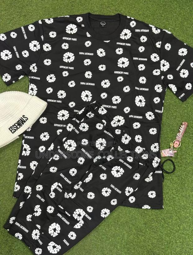 White and Black Two Set Short Piece - thumbnail 2