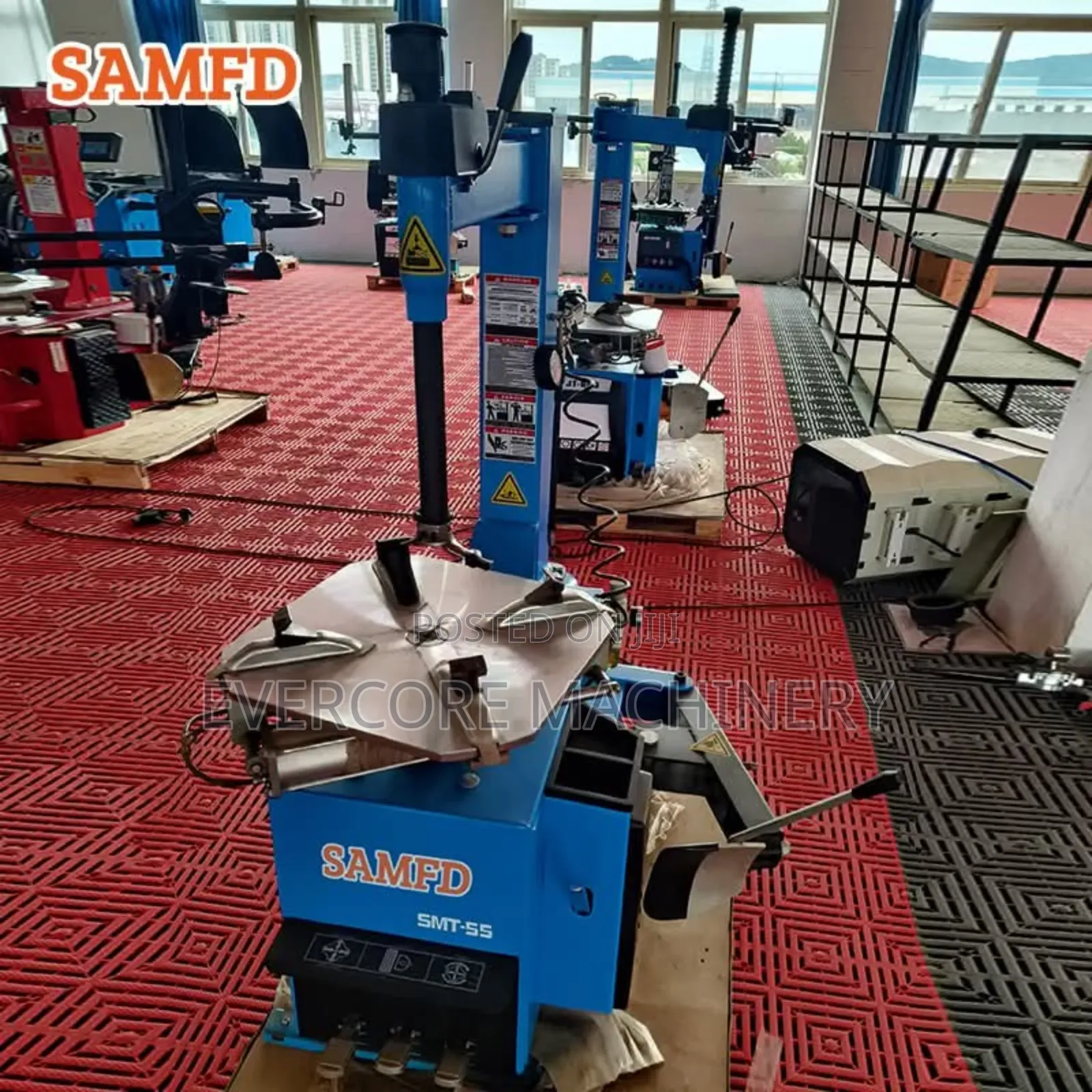 Heavy Duty Tyre Changer Machine Electric Powered.