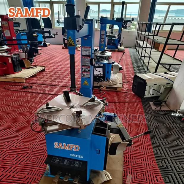 Heavy Duty Tyre Changer Machine Electric Powered. - main view