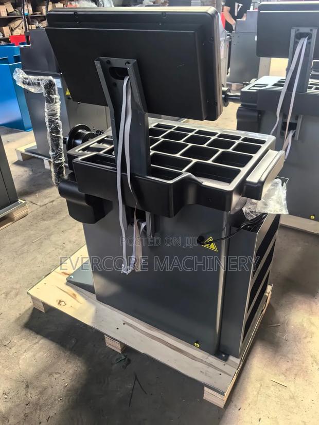 Commercial Electric Wheel Balancer Machine Computerized. - thumbnail 3