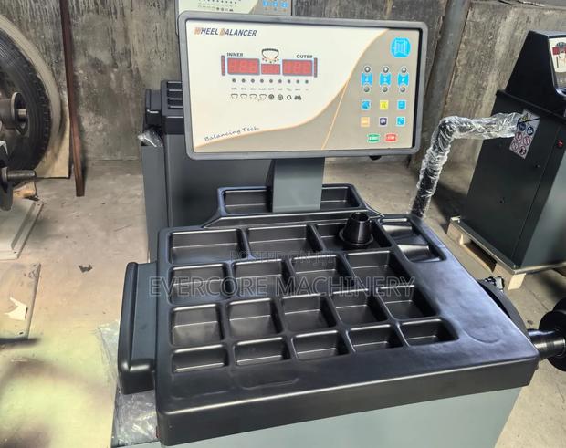 Commercial Electric Wheel Balancer Machine Computerized. - thumbnail 4