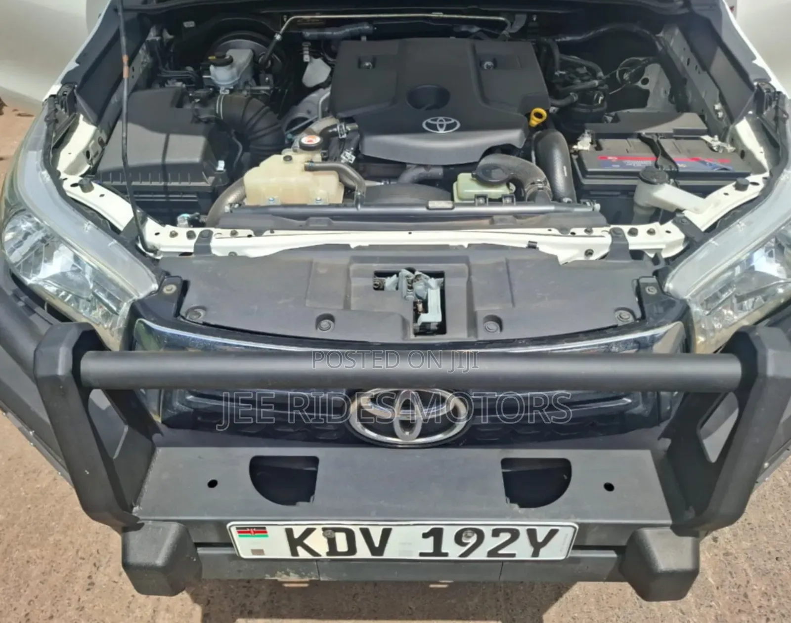 Toyota Hilux Revo Double Cab Deisel 2.4 AWD 2019 White