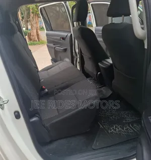 Toyota Hilux Revo Double Cab Deisel 2.4 AWD 2019 White