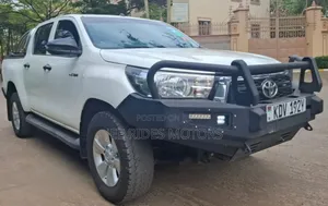 Toyota Hilux Revo Double Cab Deisel 2.4 AWD 2019 White