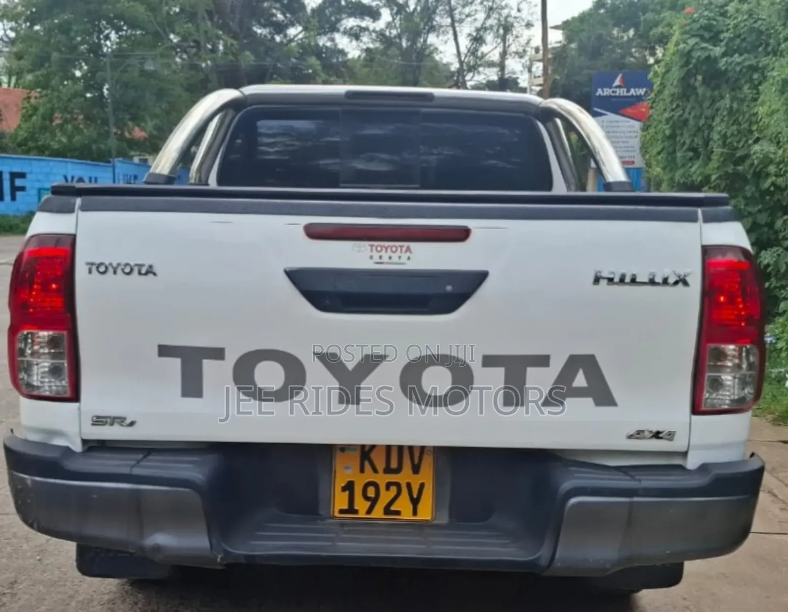 Toyota Hilux Revo Double Cab Deisel 2.4 AWD 2019 White