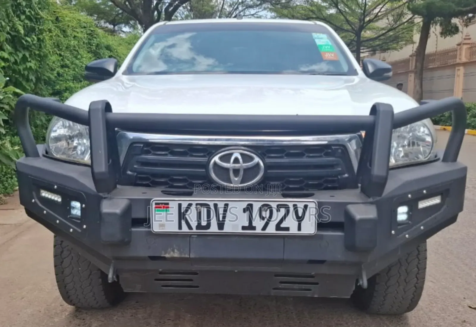 Toyota Hilux Revo Double Cab Deisel 2.4 AWD 2019 White