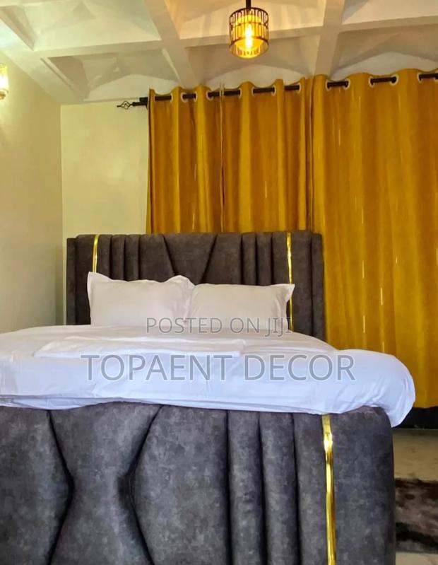 Master Bedroom,Eyelates Gold Window Curtains And Door Curtains