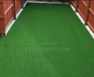 Realistic Texture of Artificial Grass Carpet for Corridor