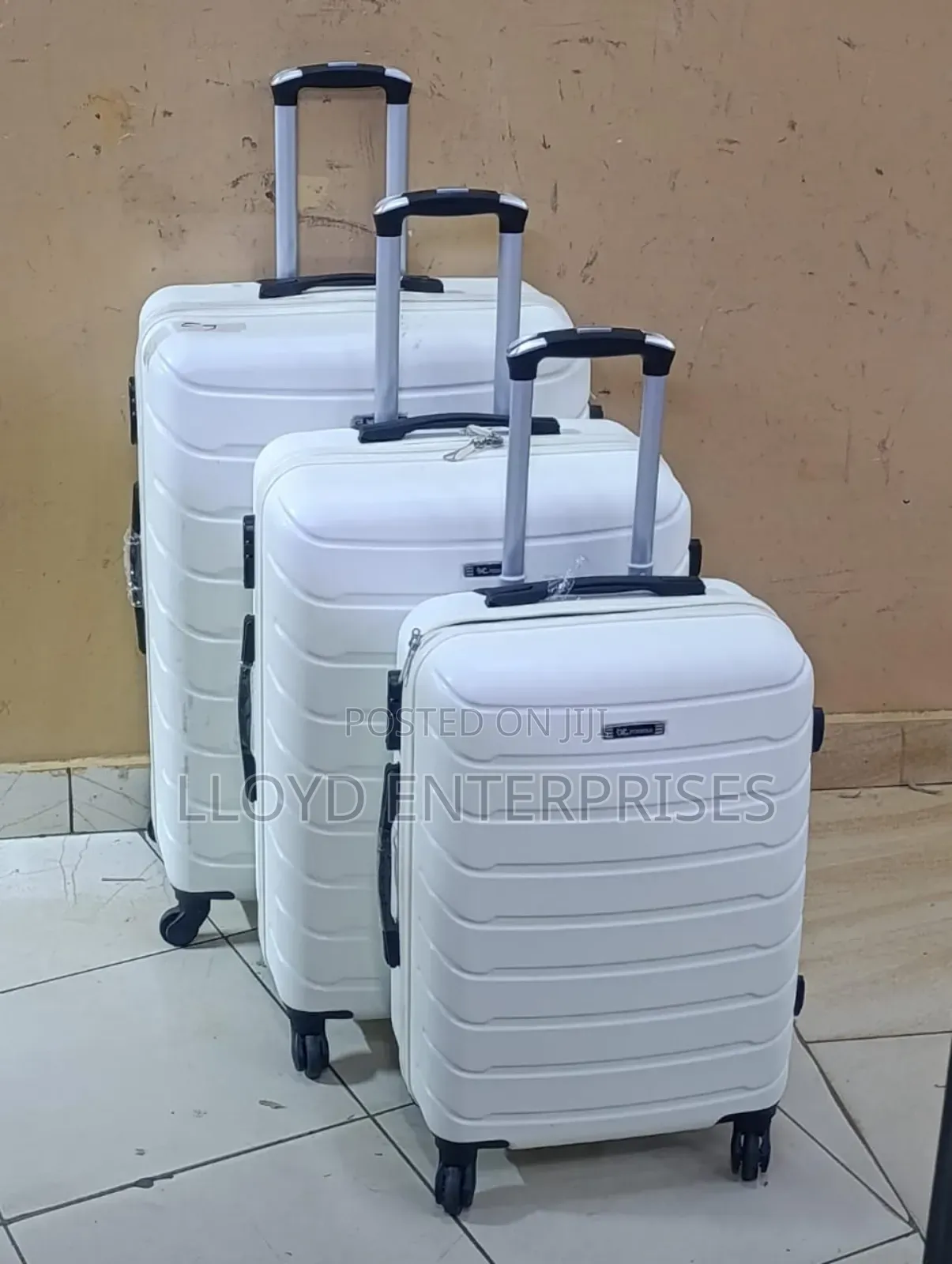 3 in 1 Luxurious Fibre Suitcases