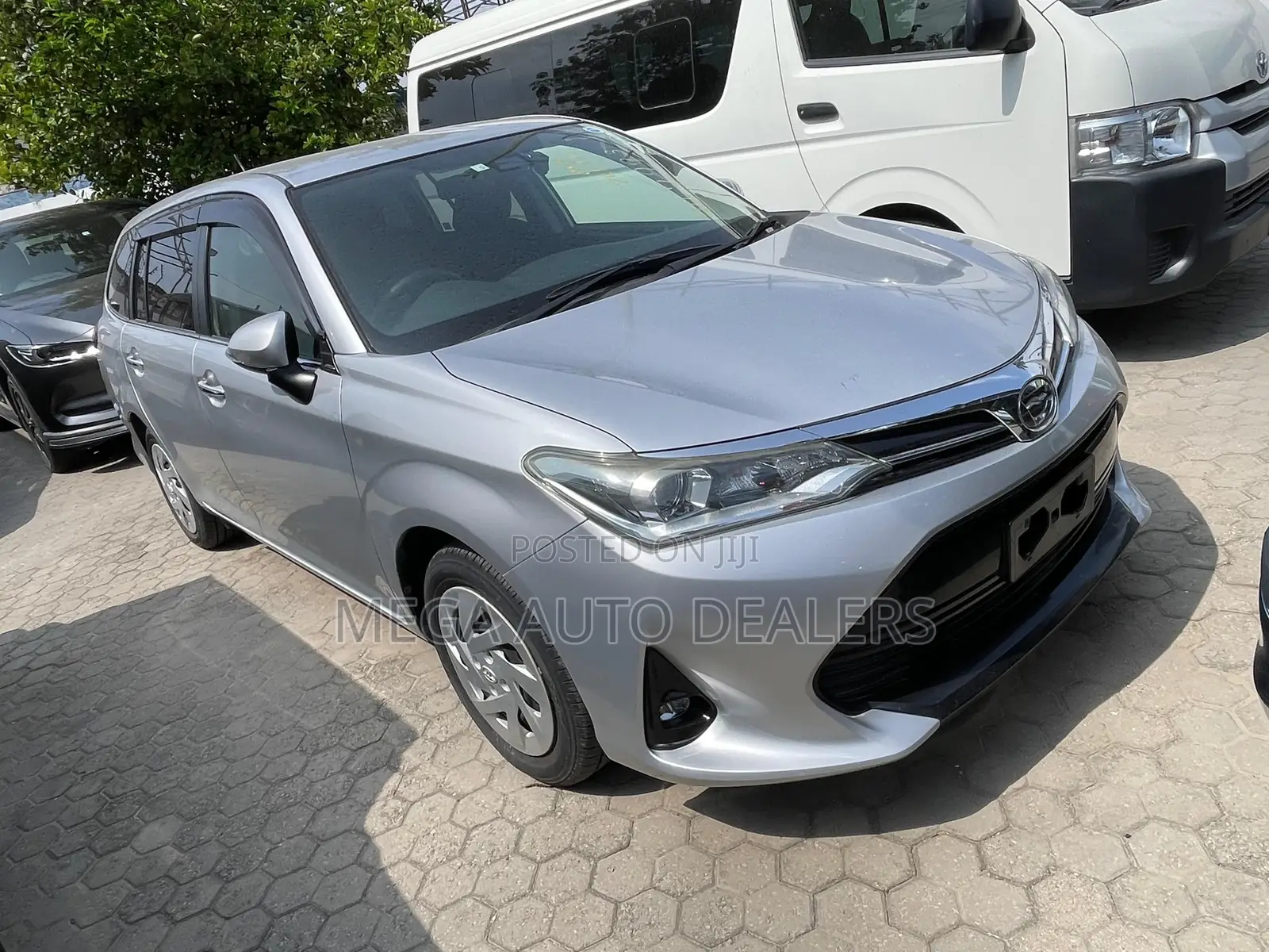 Toyota Corolla Fielder 2018 Silver