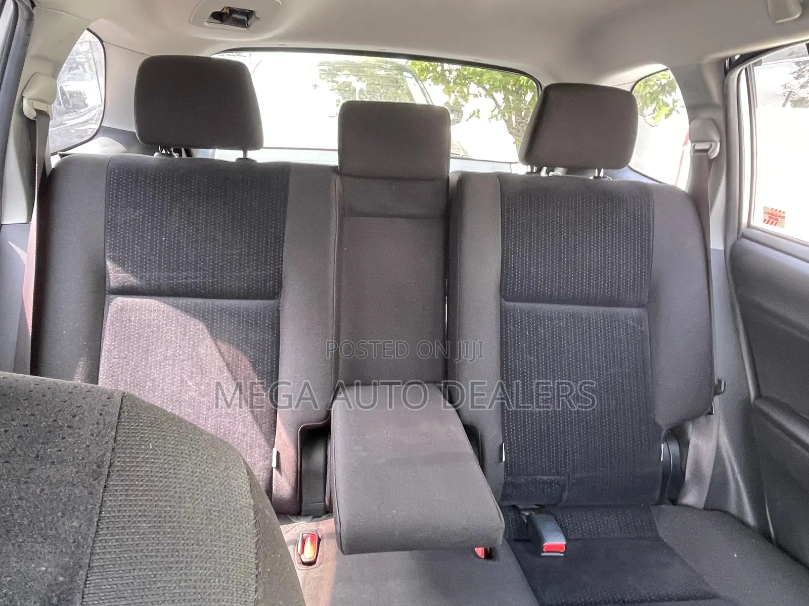 Toyota Corolla Fielder 2018 Silver