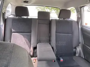 Toyota Corolla Fielder 2018 Silver
