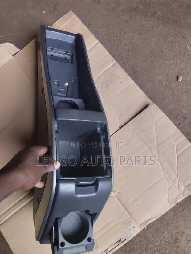 Toyota Wish 2010 Center Console Compartment Glove Box