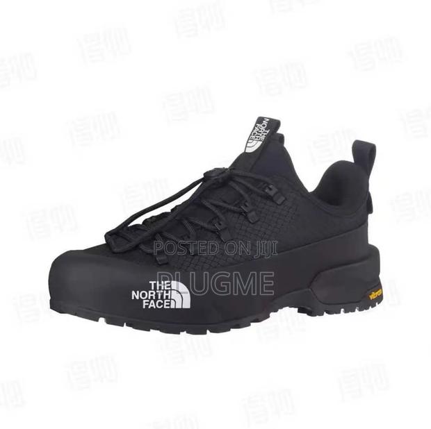 Northface Low Cut Sneakers - thumbnail 2