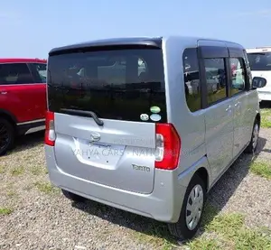 Daihatsu Tanto 2019 Silver
