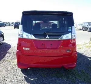Mitsubishi Delica 2018 Red