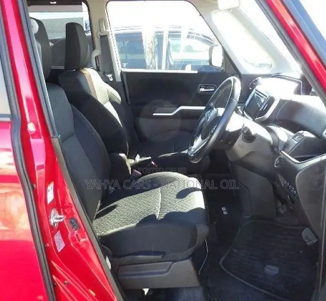 Mitsubishi Delica 2018 Red