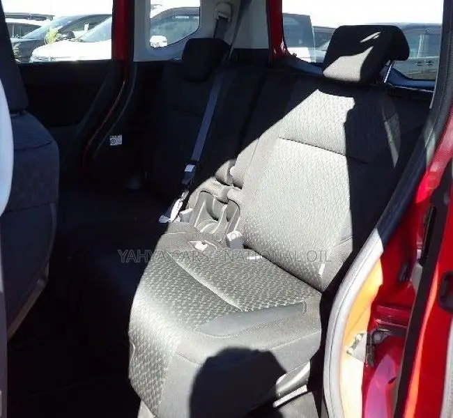 Mitsubishi Delica 2018 Red