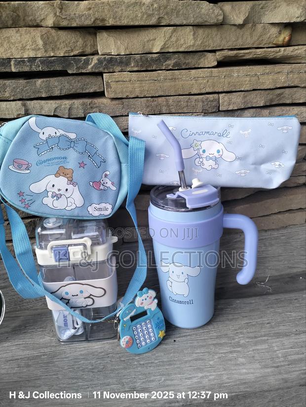 Blue Cinnamon Roll Gift Pack - main view