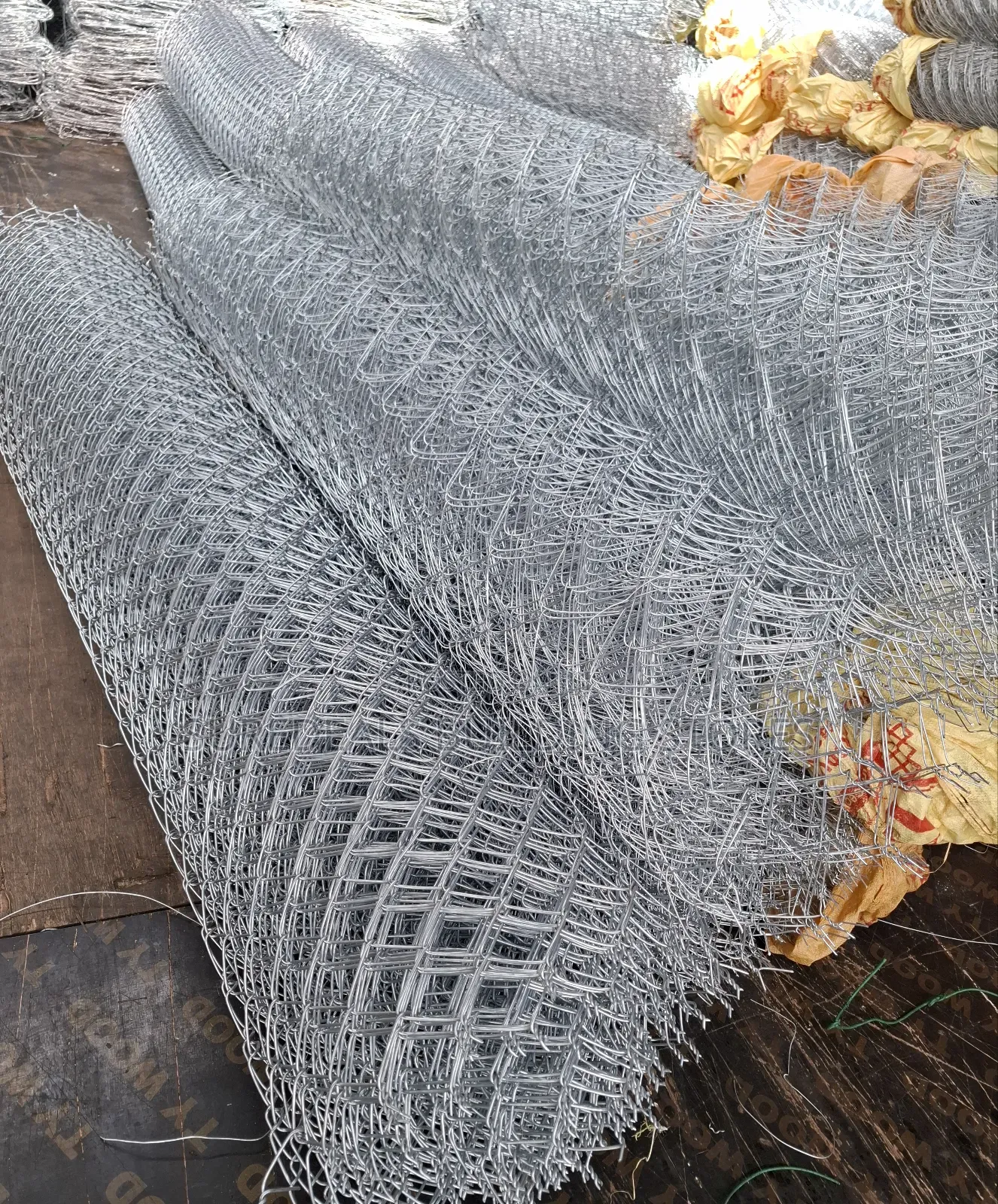 Galvanised Chainlink Fencing Wire 12.5g ,8ft * 18mtrs