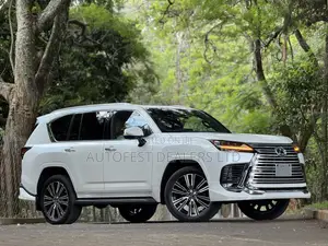 Lexus LX LX 600 2023 White