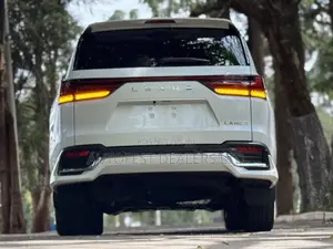 Lexus LX LX 600 2023 White