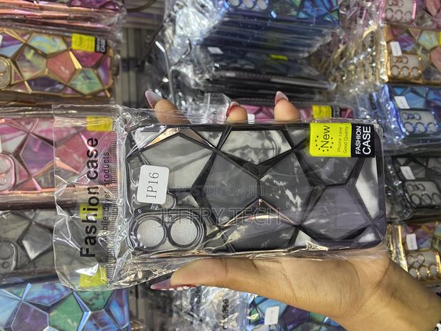 Agichu Diamond Cut Case for iPhone 16 Geometric Marble Design