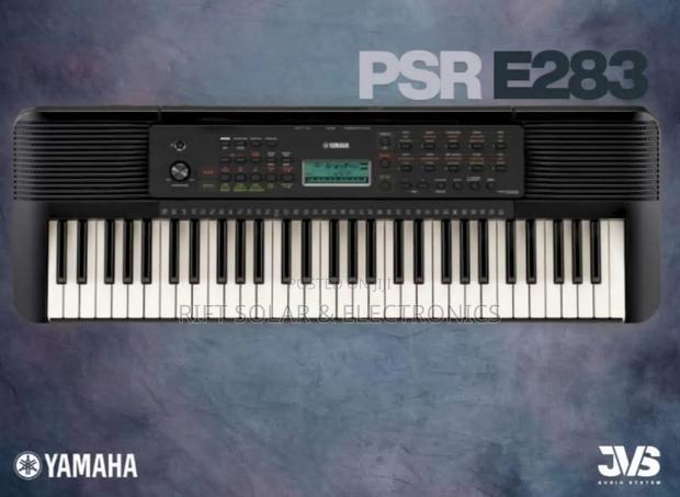 Yamaha PSR E283 Portable Keyboard With Original Adapter