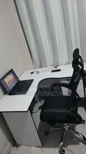 Adjastable Headrest Office Chair Plus L-Shape Desk
