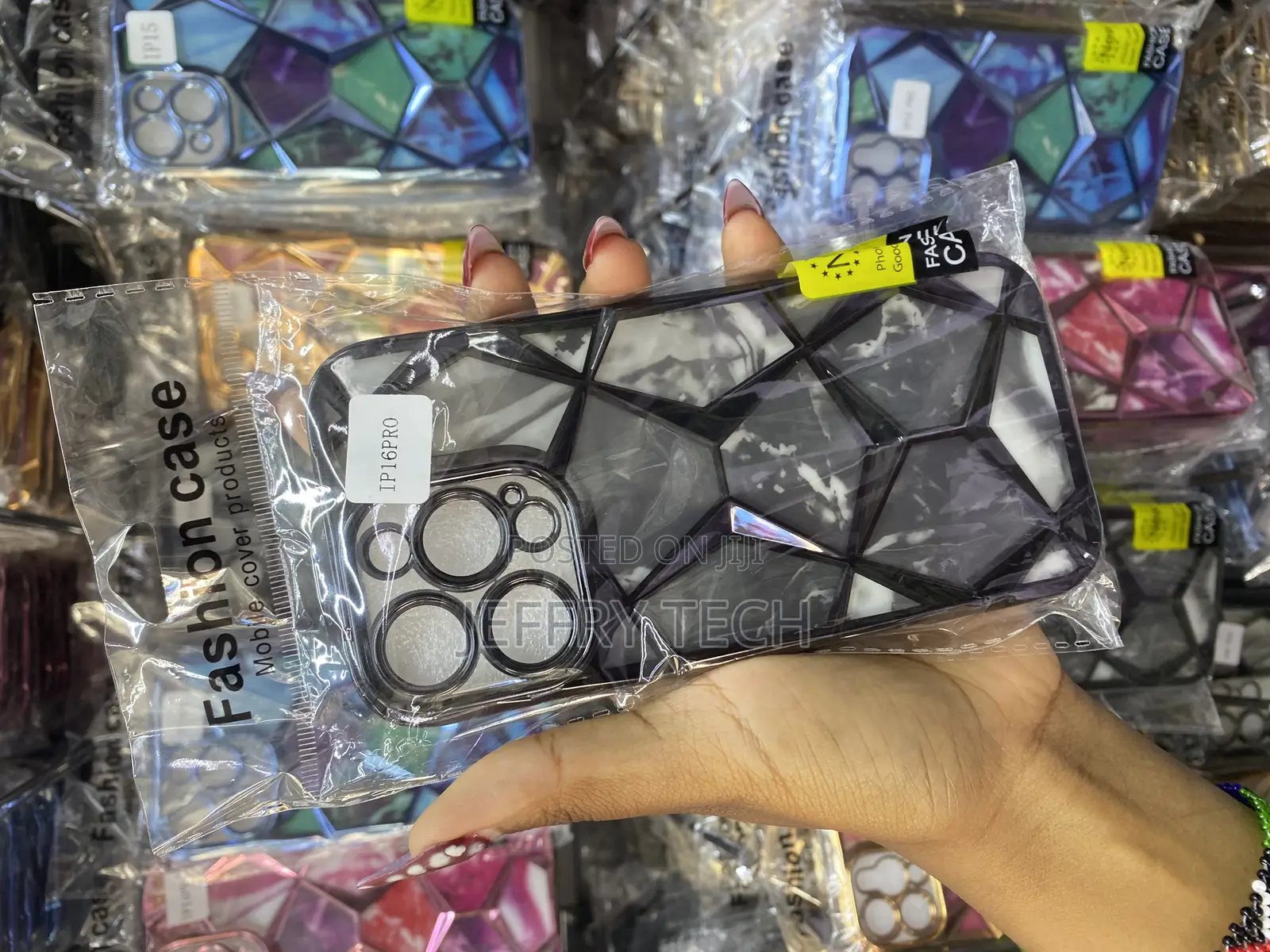 Biwer Diamond Cut Case for iPhone 16 Pro Geometric Marble Design