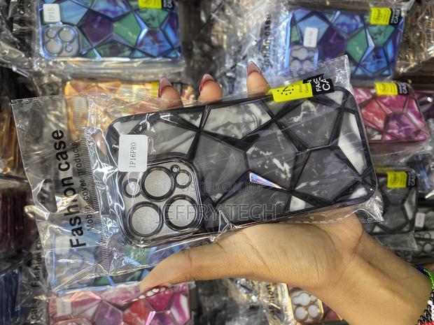 Biwer Diamond Cut Case for iPhone 16 Pro Geometric Marble Design - thumbnail 3