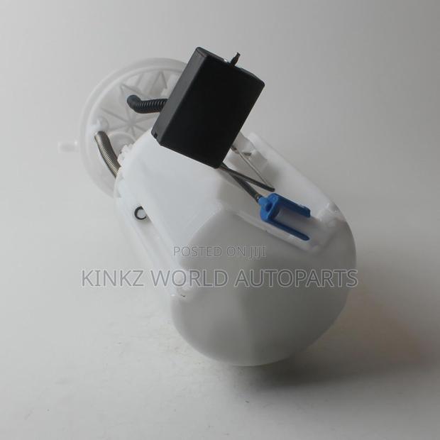 Toyota 7l Box Hiace/Regius Electric Fuel Pump Assembly 77020-26031 - thumbnail 3
