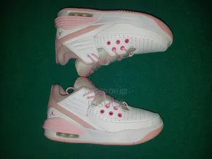 Jordan Aura Max Se 5