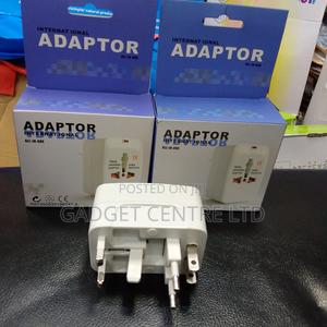 Brand New Universal Adapter - main view