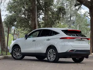 Toyota Harrier 2.0 2020 White