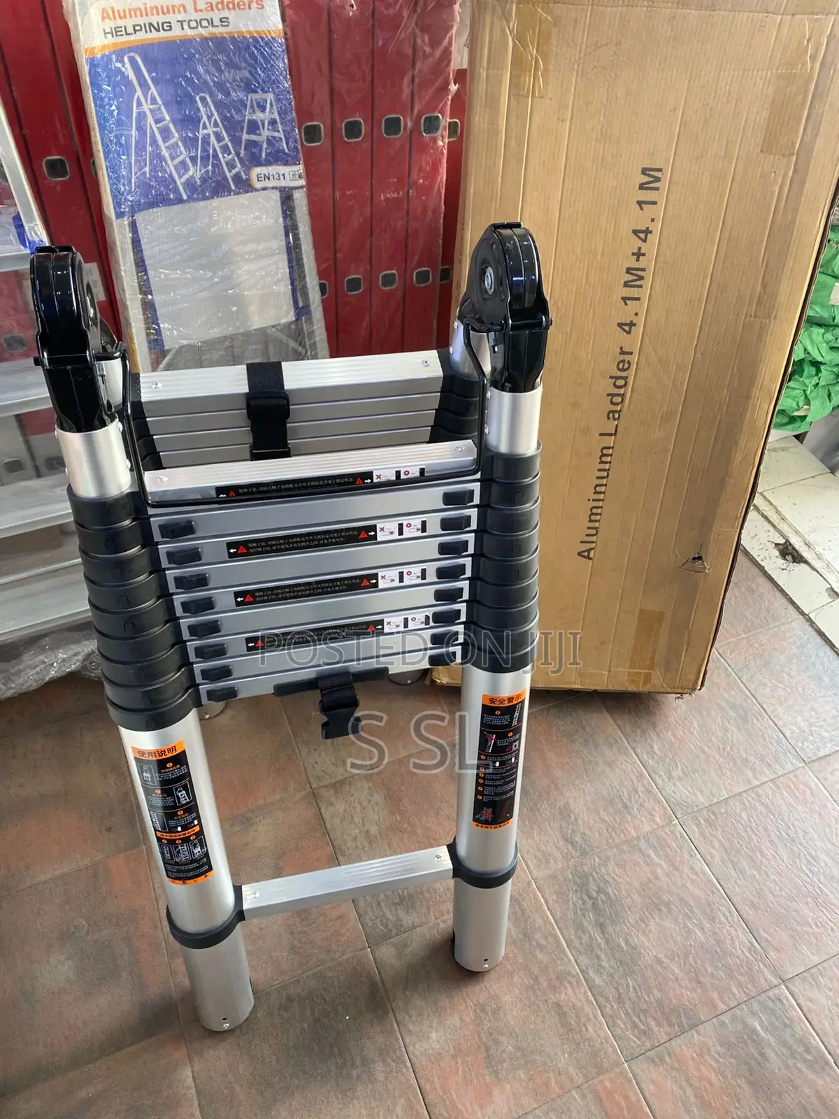 8.2m High Quality Double Side Aluminum Telescopic Ladder (4.1+4.1 )
