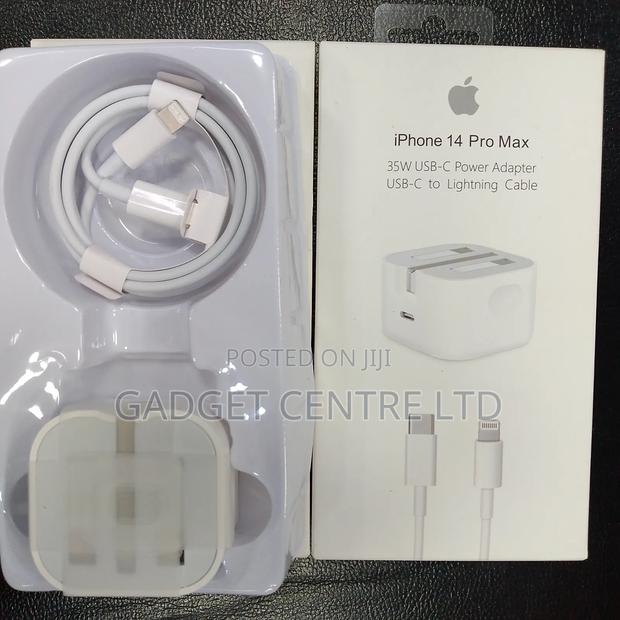 iPhone 14 Promax 35 W Charger - main view