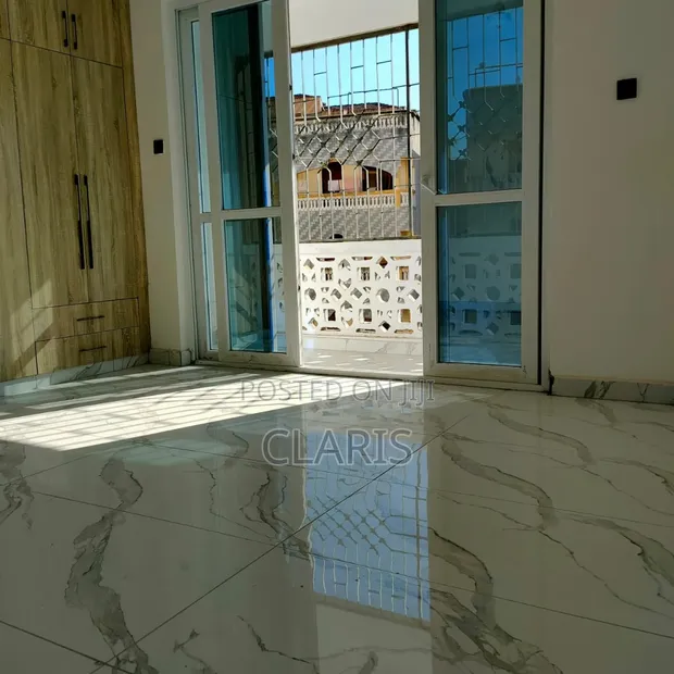 3bdrm Apartment in Quickmart, Nyali for rent
