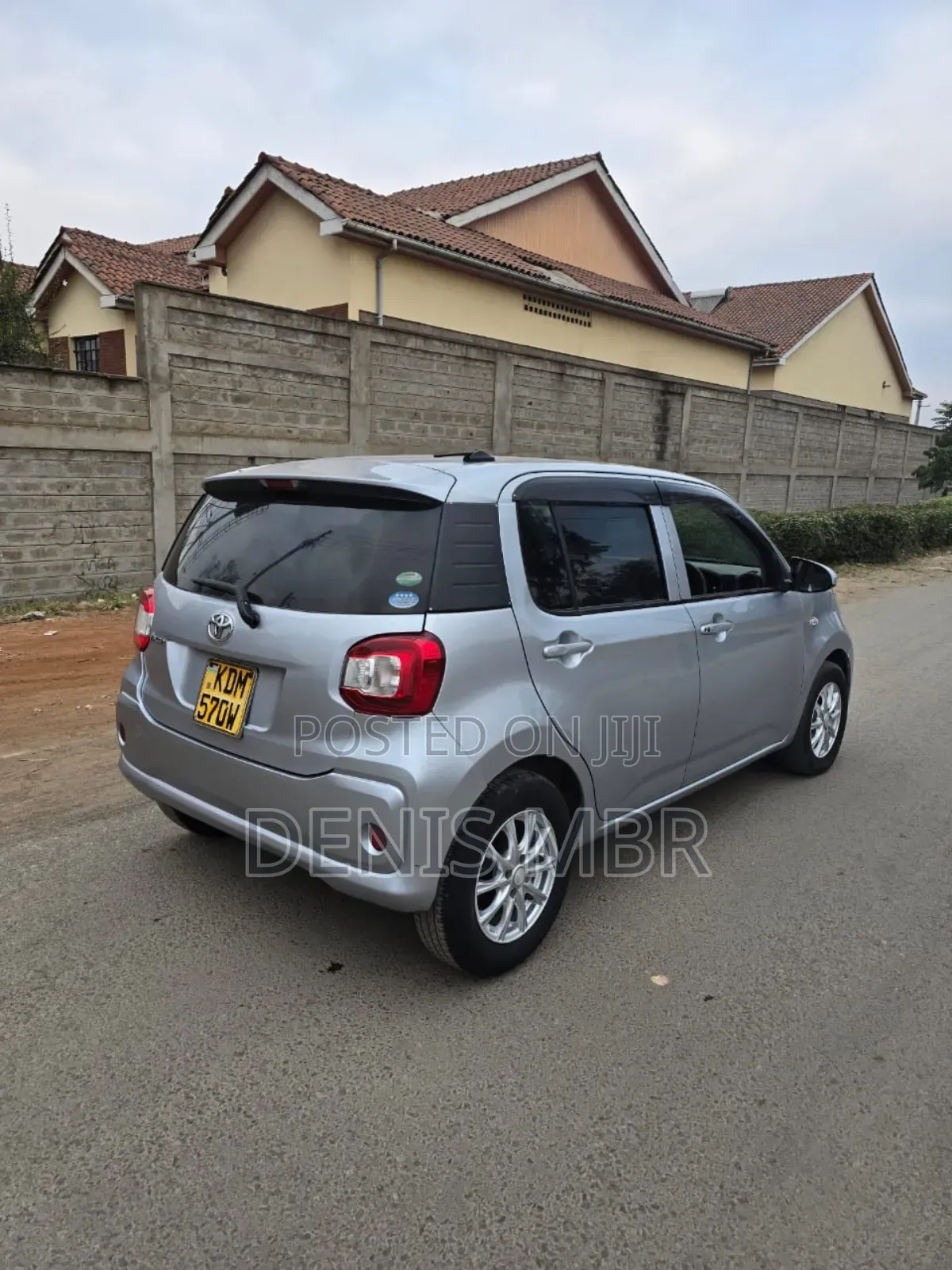 Toyota Passo 2012 Silver