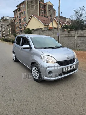 Toyota Passo 2012 Silver