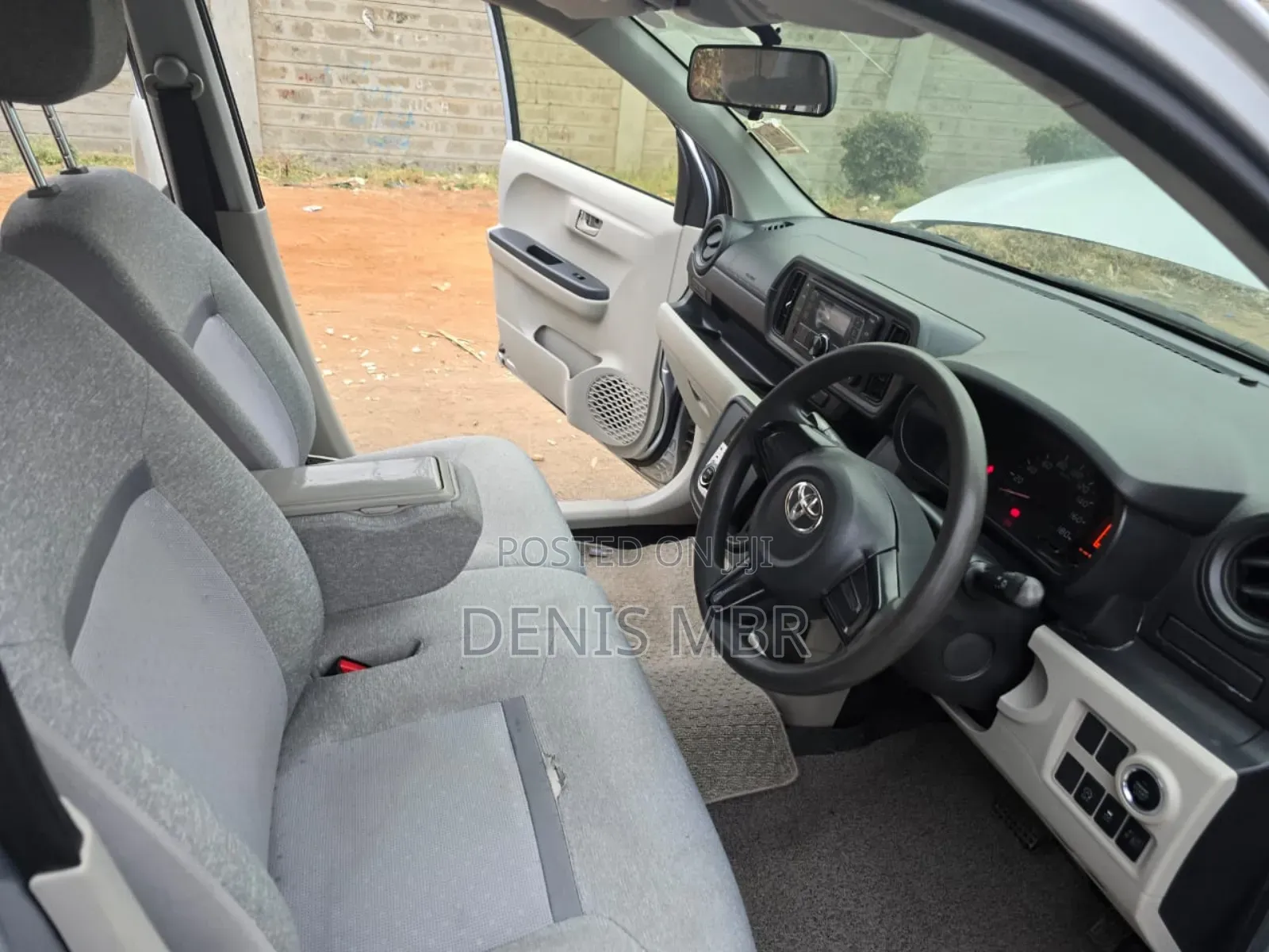 Toyota Passo 2012 Silver