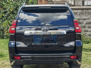 Toyota Land Cruiser Prado 2018 Black