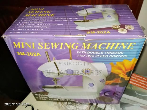 Mini Sewing Machine - main view