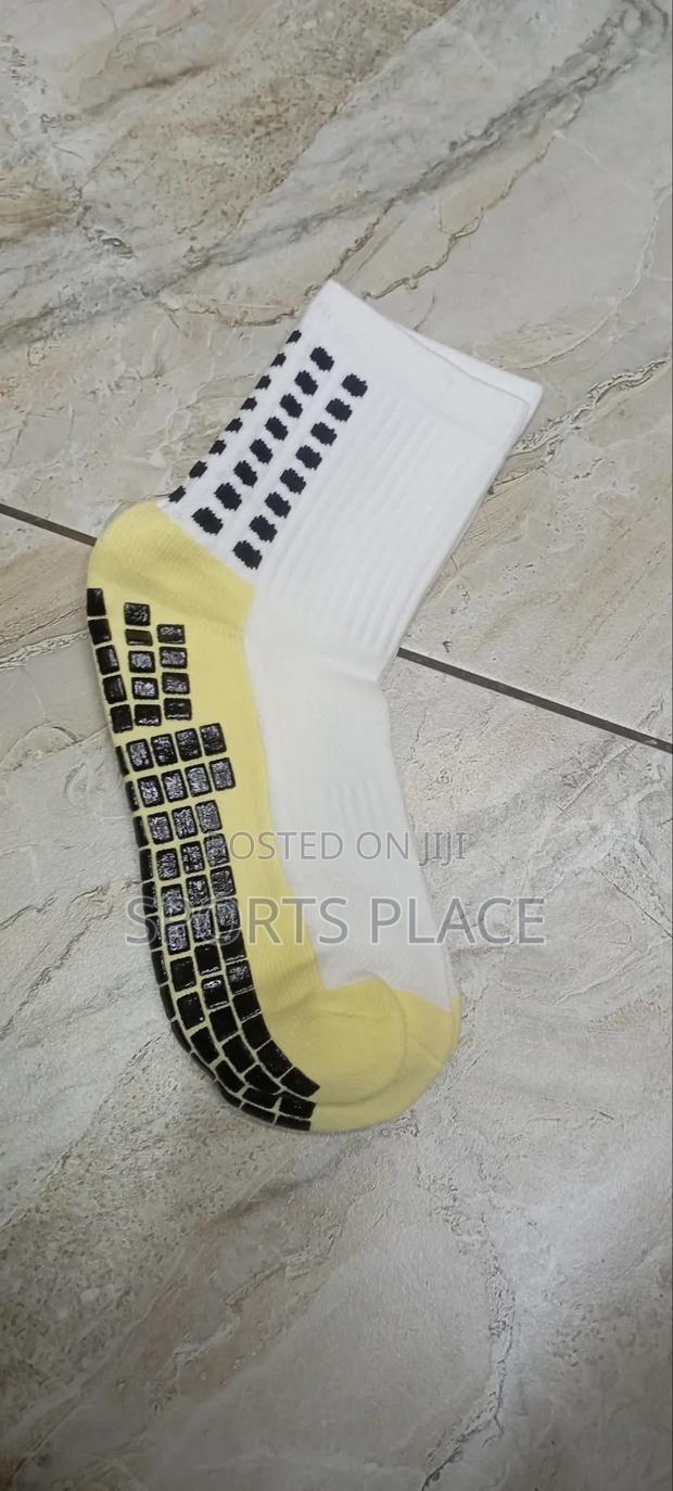 Heavy Duty White Gripsocks - thumbnail 4