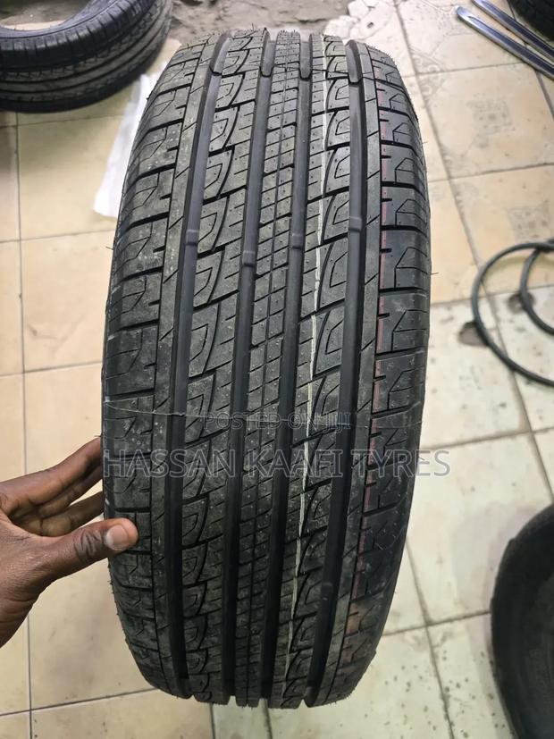 235/65r17 Zextuar Tyre - thumbnail 2
