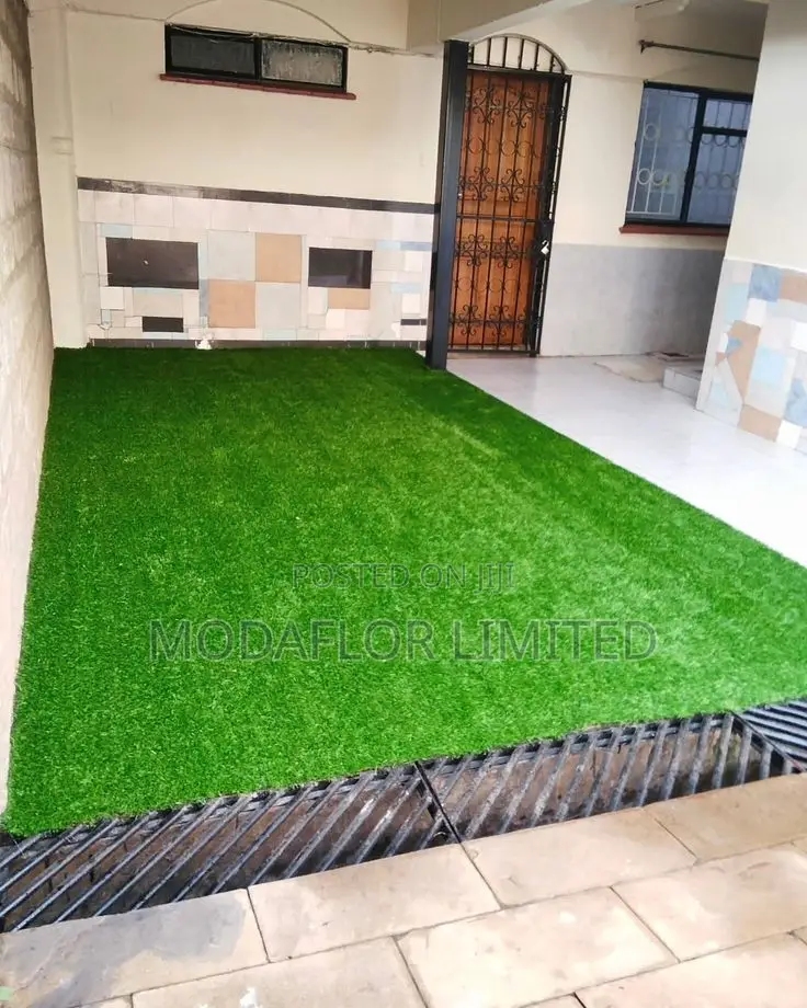 Lush Artificial Grass Carpet for Patios