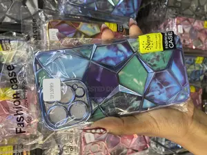 Hsrpro iPhone 13 Pro Geometric Diamond Shape Cover With Chrome Plating